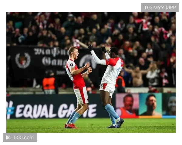 欧塞尔vs里尔一役裁判出示12黄4红，场面一度失控