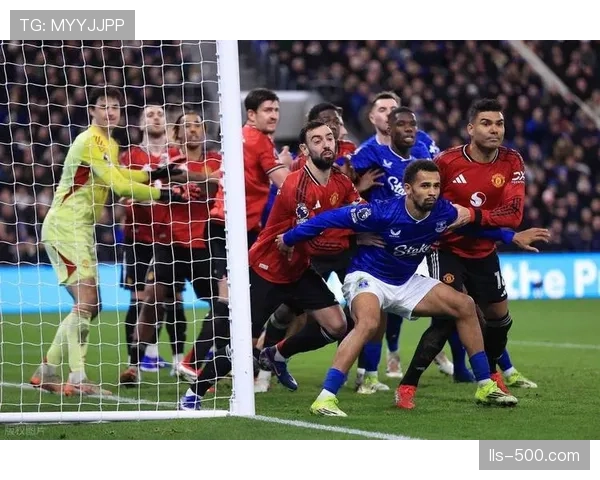 曼联客场1-0险胜埃弗顿,拉门斯零封助球队终结客场丢球纪录