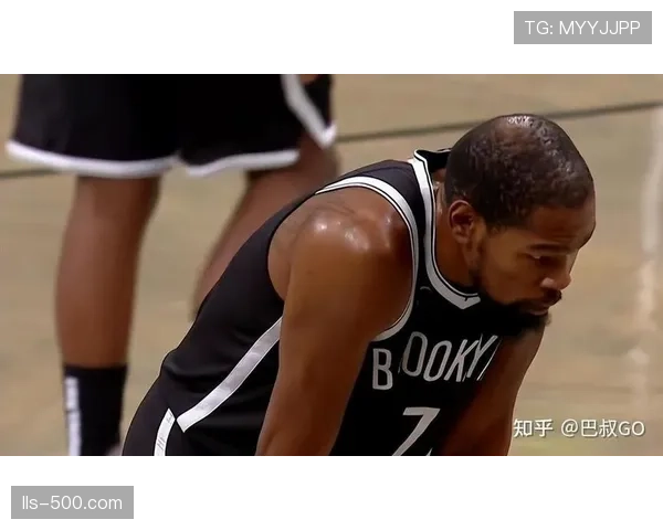 朱俊龙六犯离场,低头掩面走回更衣室